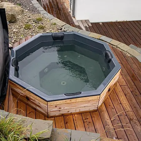 Chalet New With Breathtaking Views!