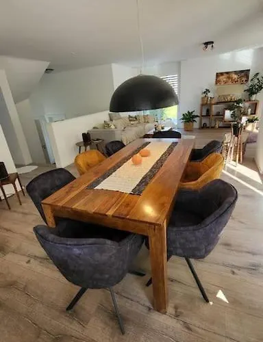 New With Breathtaking Views! * Alt St. Johann