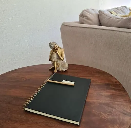 New With Breathtaking Views! * Alt St. Johann