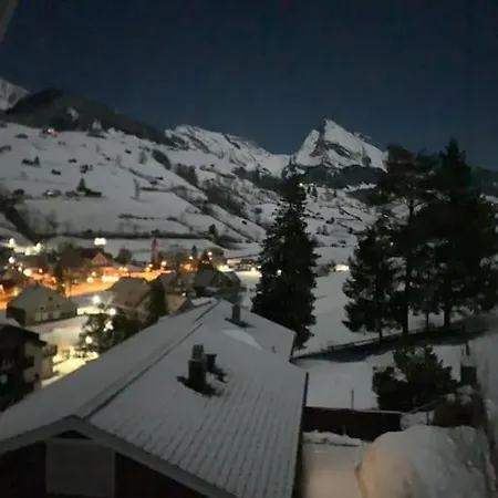 New With Breathtaking Views! シャレー *