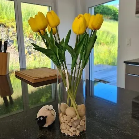 シャレー New With Breathtaking Views! *