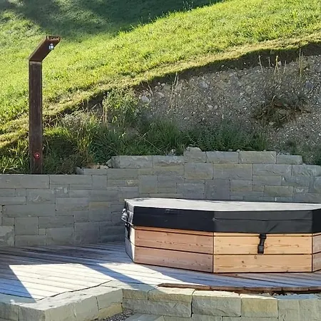 New With Breathtaking Views! シャレー *